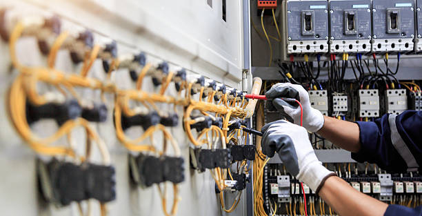Professional Electrician technician working in St. Pauls, NC